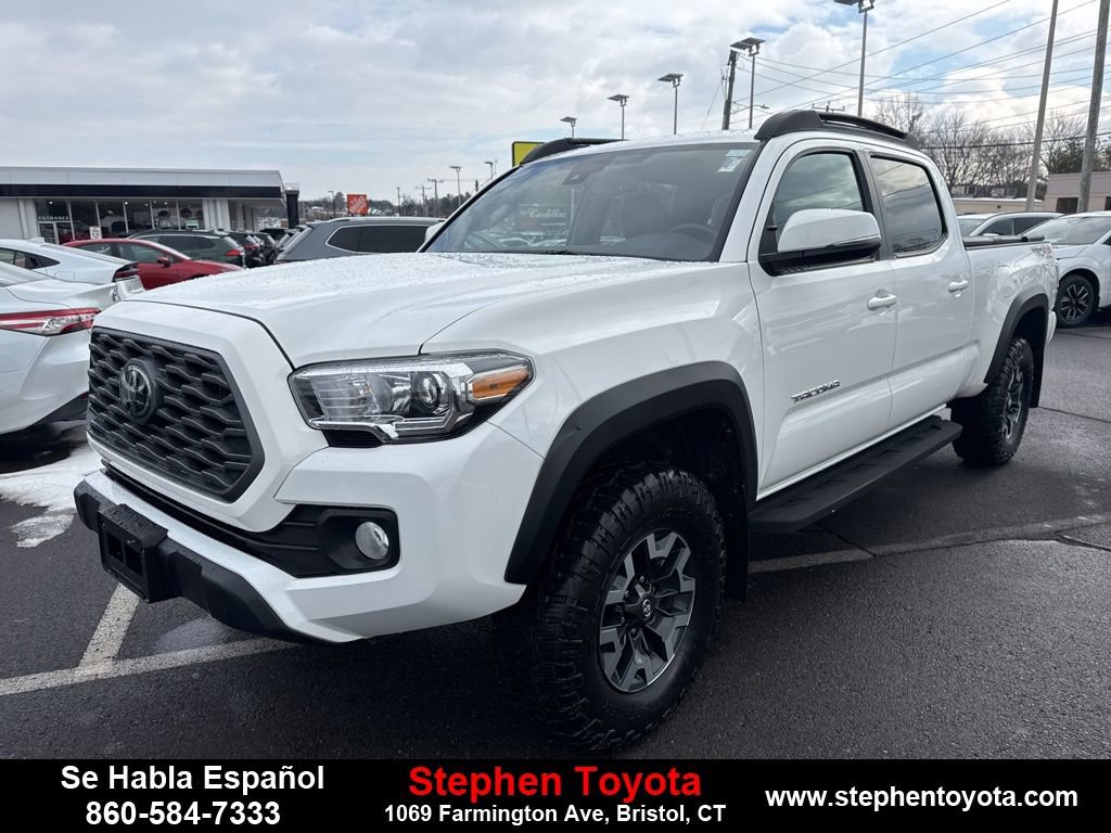Used 2022 Toyota Tacoma TRD Off-Road w/ Technology Package image 3