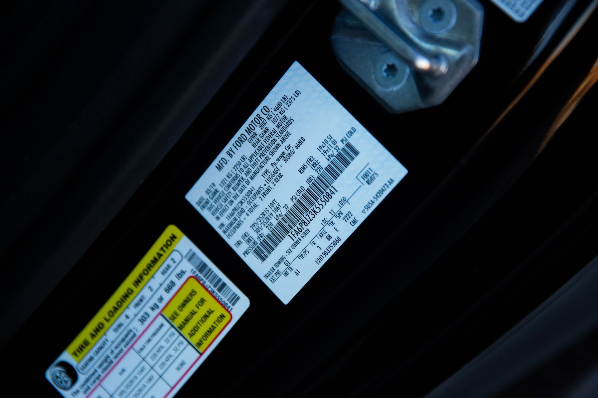 Used 2019 Ford Mustang Shelby GT350 w/ Technology Package image 62