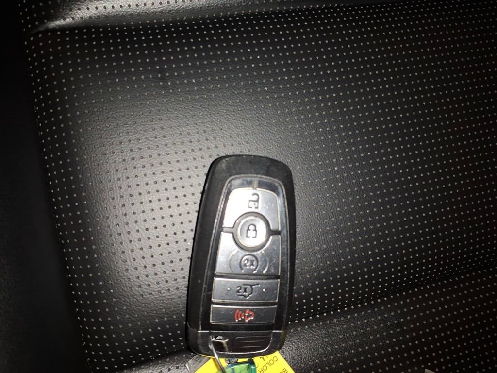 Used 2023 Ford Escape Platinum AWD/4WD image 25