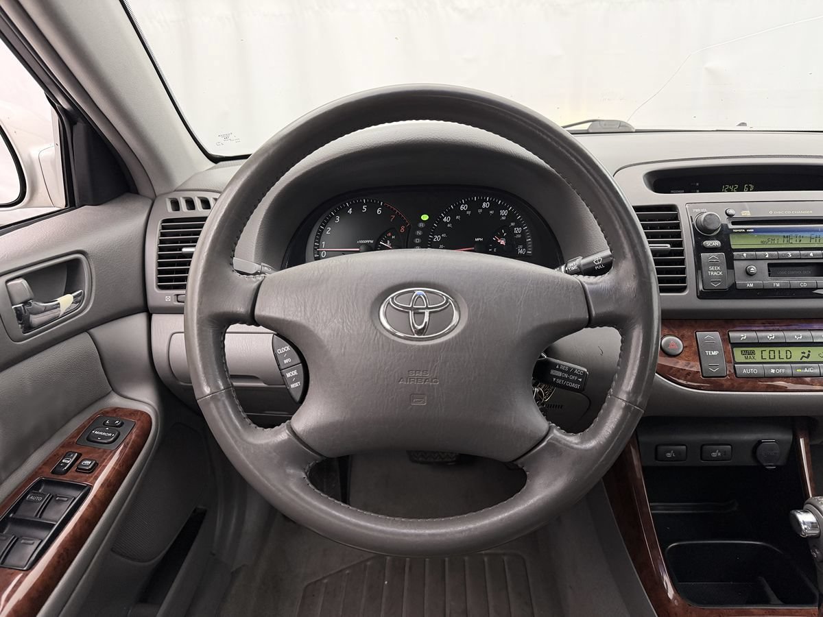 Used 2002 Toyota Camry LE FWD image 8