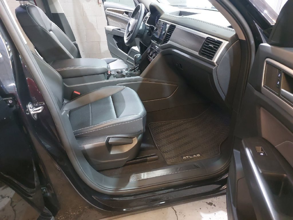 Used 2023 Volkswagen Atlas SE w/ Panoramic Sunroof Package AWD/4WD image 10