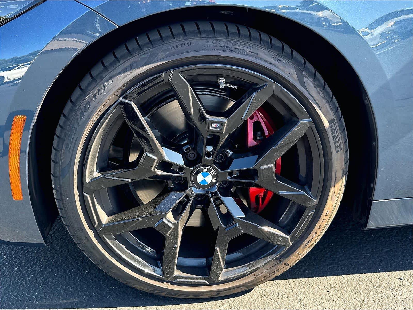 Used 2025 BMW M440i Convertible w/ Premium Package RWD image 34