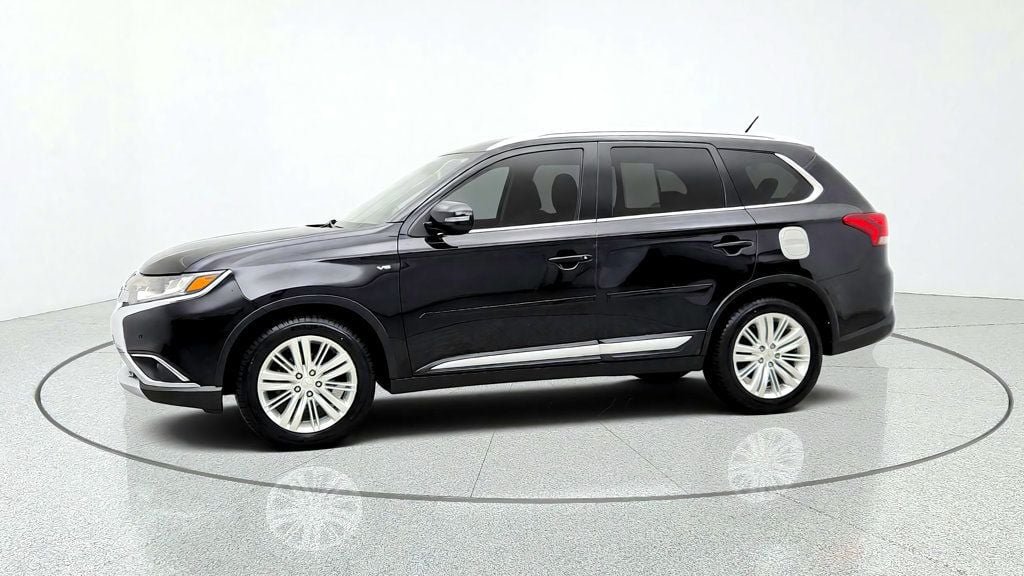 Used 2016 Mitsubishi Outlander GT AWD/4WD image 8