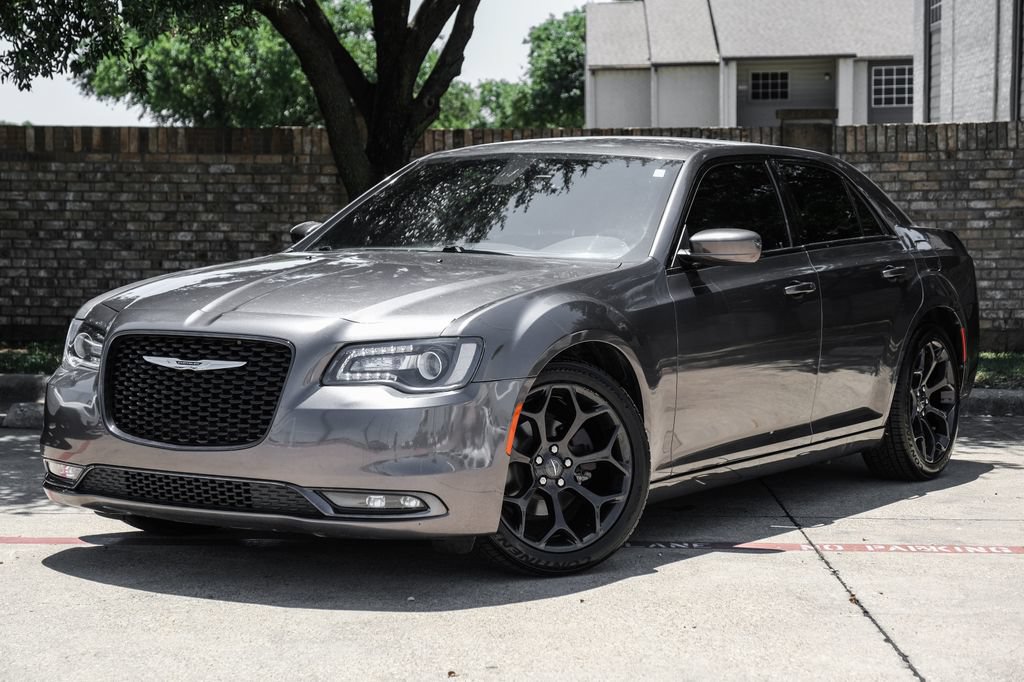 Used 2019 Chrysler 300 S RWD image 11