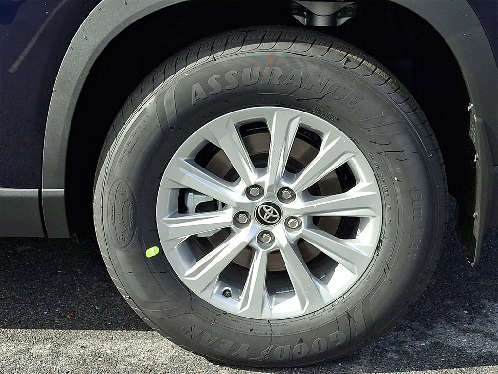 New 2026 Toyota Grand Highlander XLE image 18
