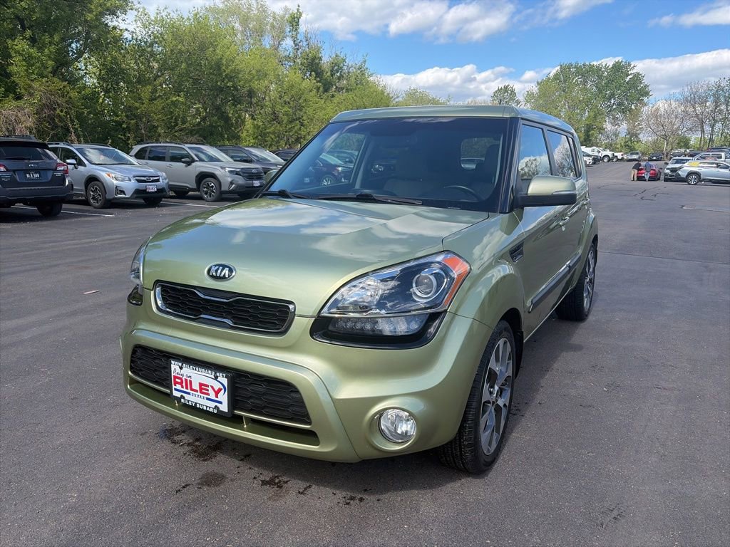 Used 2013 Kia Soul ! w/ Premium Pkg FWD image 1