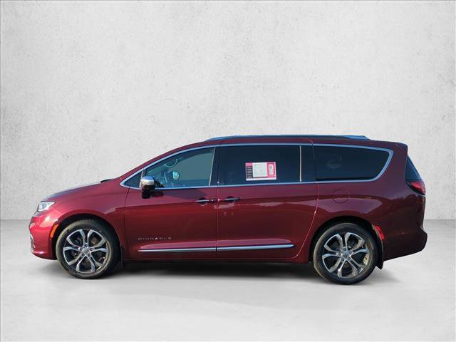 Used 2023 Chrysler Pacifica Pinnacle AWD/4WD image 9