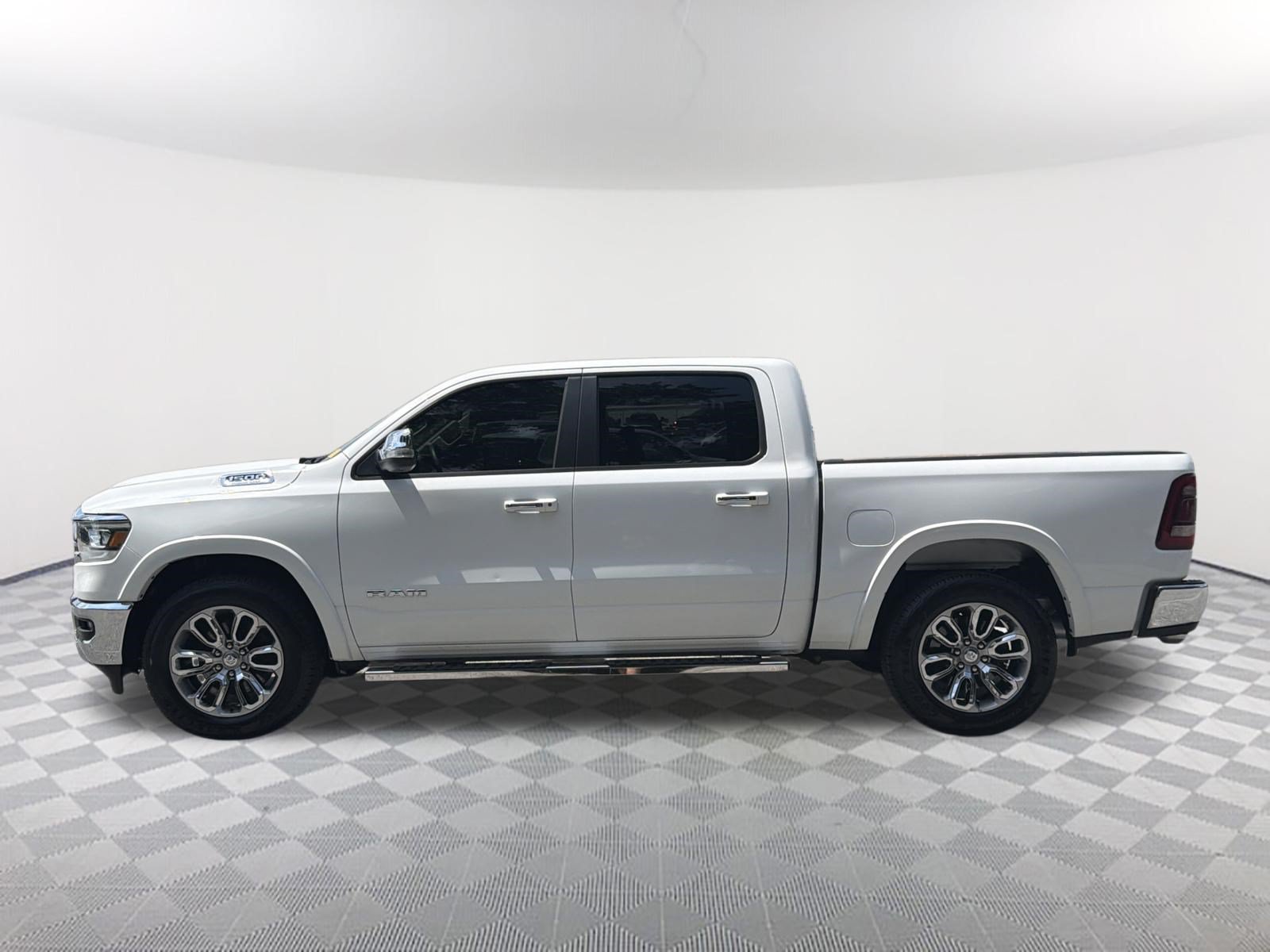 Used 2021 RAM 1500 Laramie AWD/4WD image 2