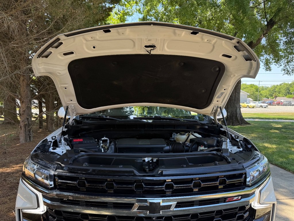 Used 2022 Chevrolet Tahoe Z71 w/ Luxury Package AWD/4WD image 68