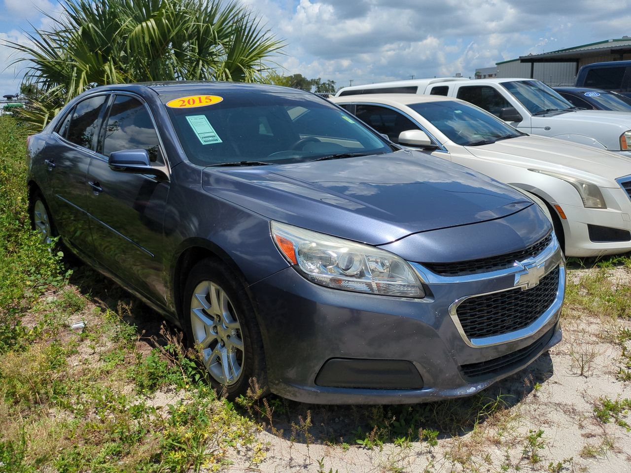 Used 2015 Chevrolet Malibu LT w/ Power Convenience Package FWD image 2