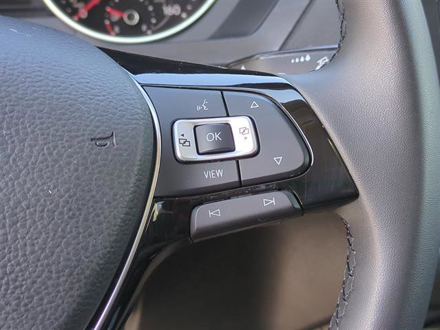 Used 2020 Volkswagen Tiguan SE image 43