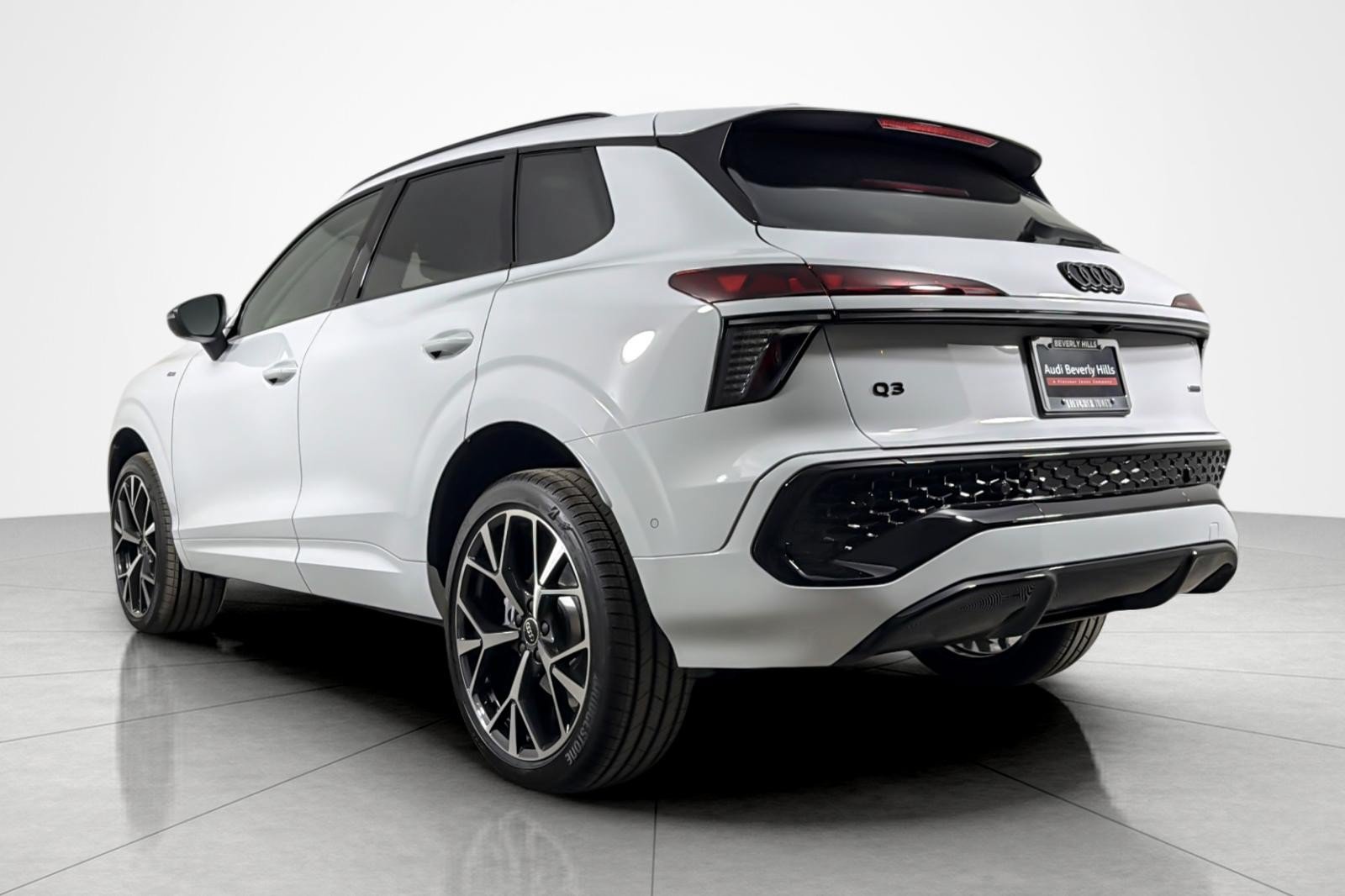 New 2026 Audi Q3 quattro 2.0T AWD/4WD image 4