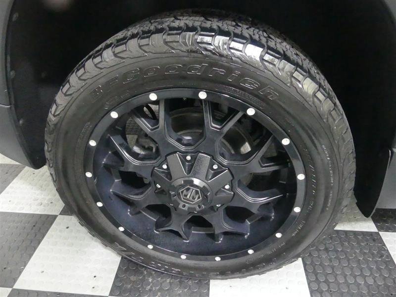 Used 2019 Chevrolet Traverse LT image 17