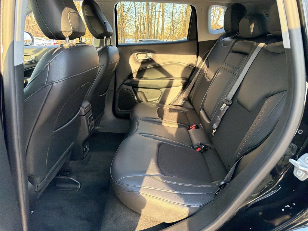 Used 2018 Jeep Compass Latitude w/ Popular Equipment Group image 13