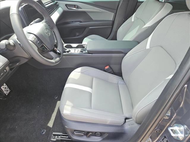 Used 2026 Toyota Camry SE w/ Convenience Package image 14