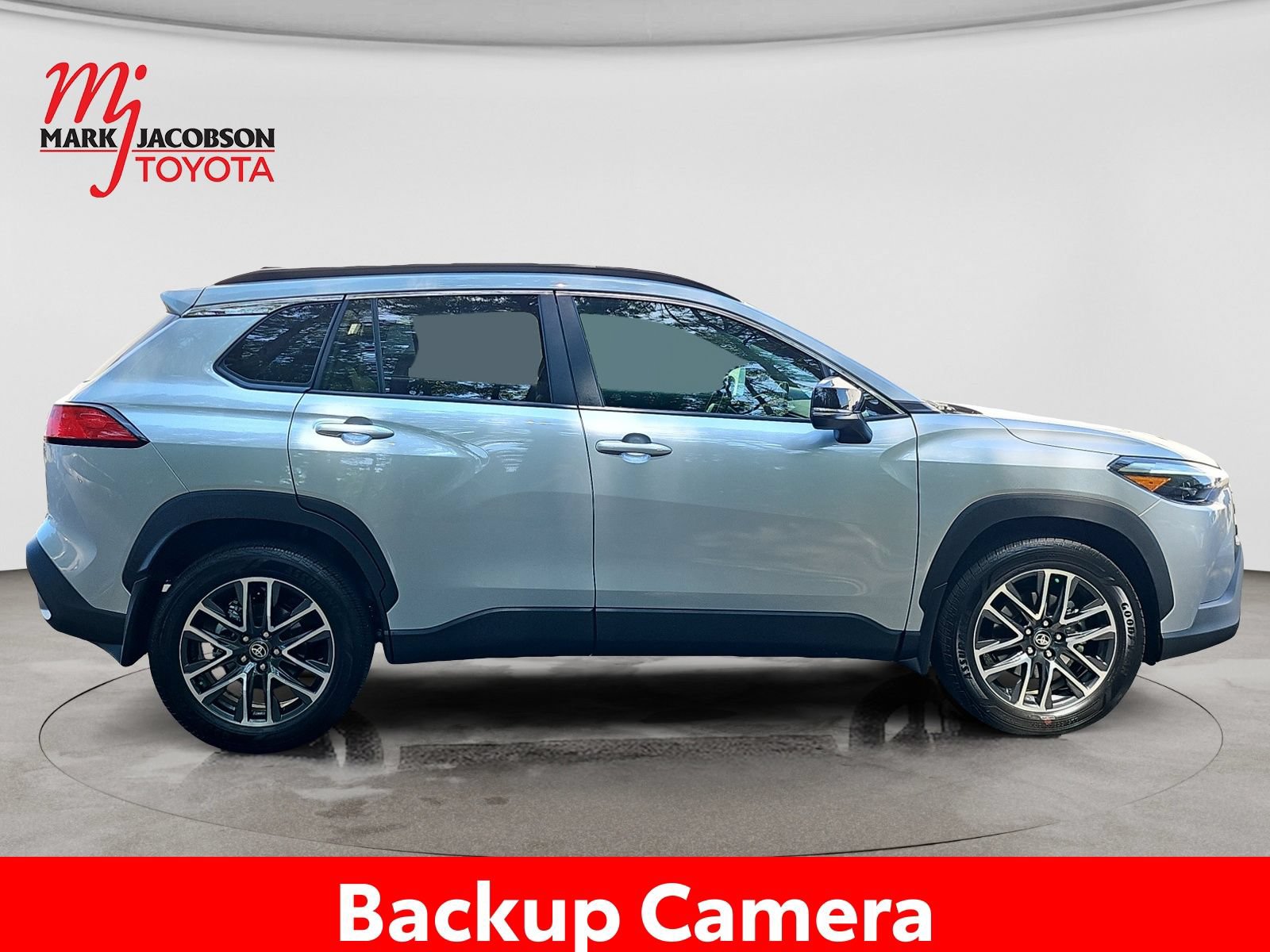 Used 2026 Toyota Corolla Cross XLE w/ Convenience Package FWD image 7
