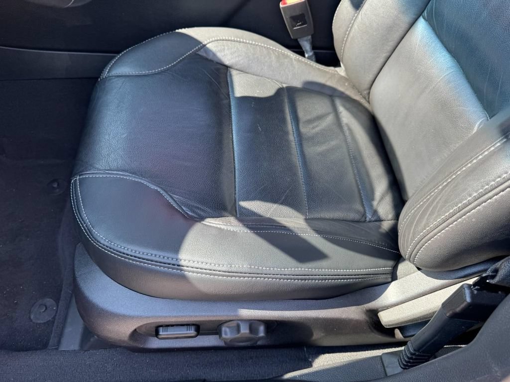 Used 2019 Ford Taurus SEL w/ Equipment Group 201A FWD image 15
