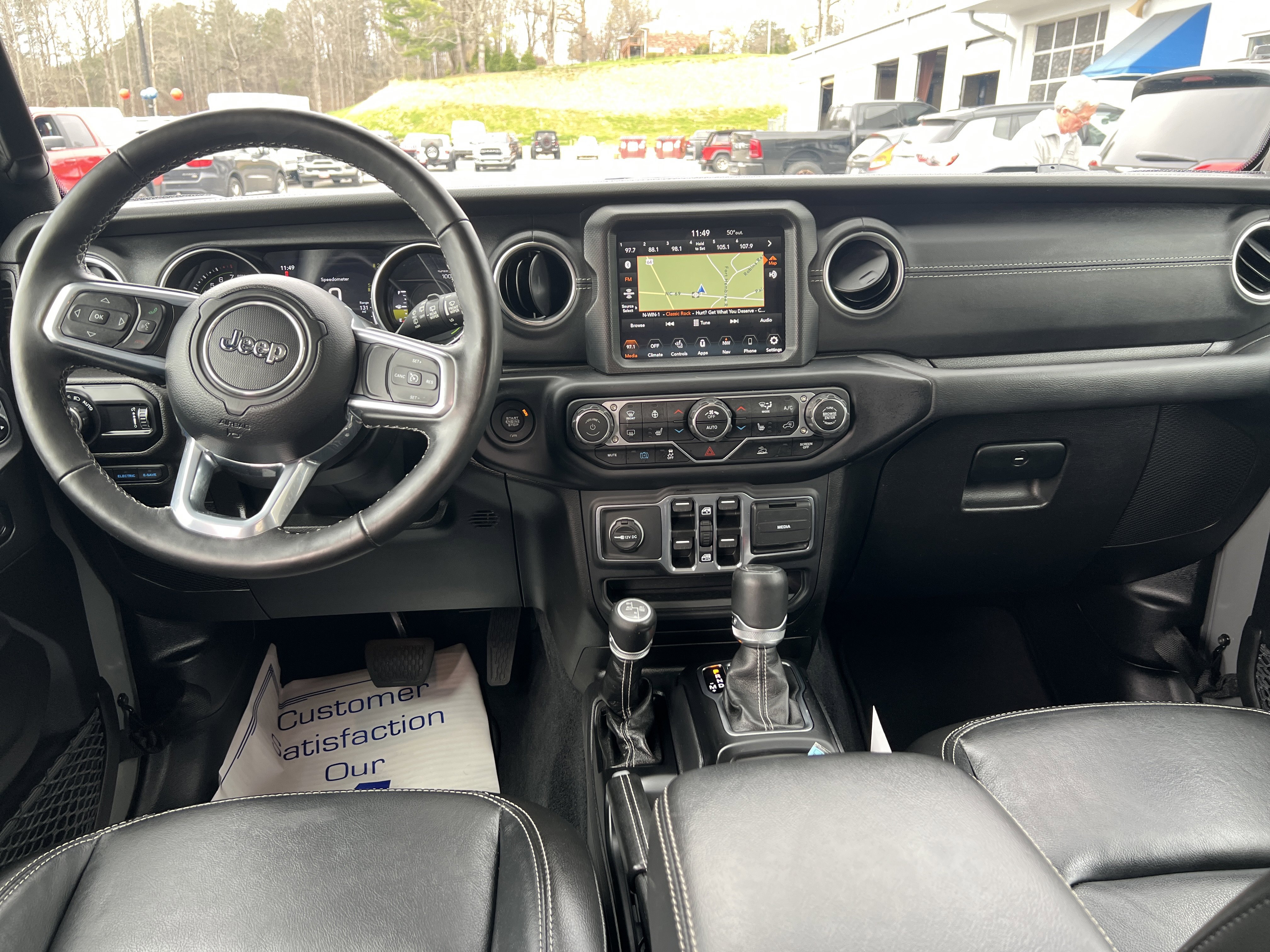 Used 2023 Jeep Wrangler Sahara w/ Cold Weather Group image 13