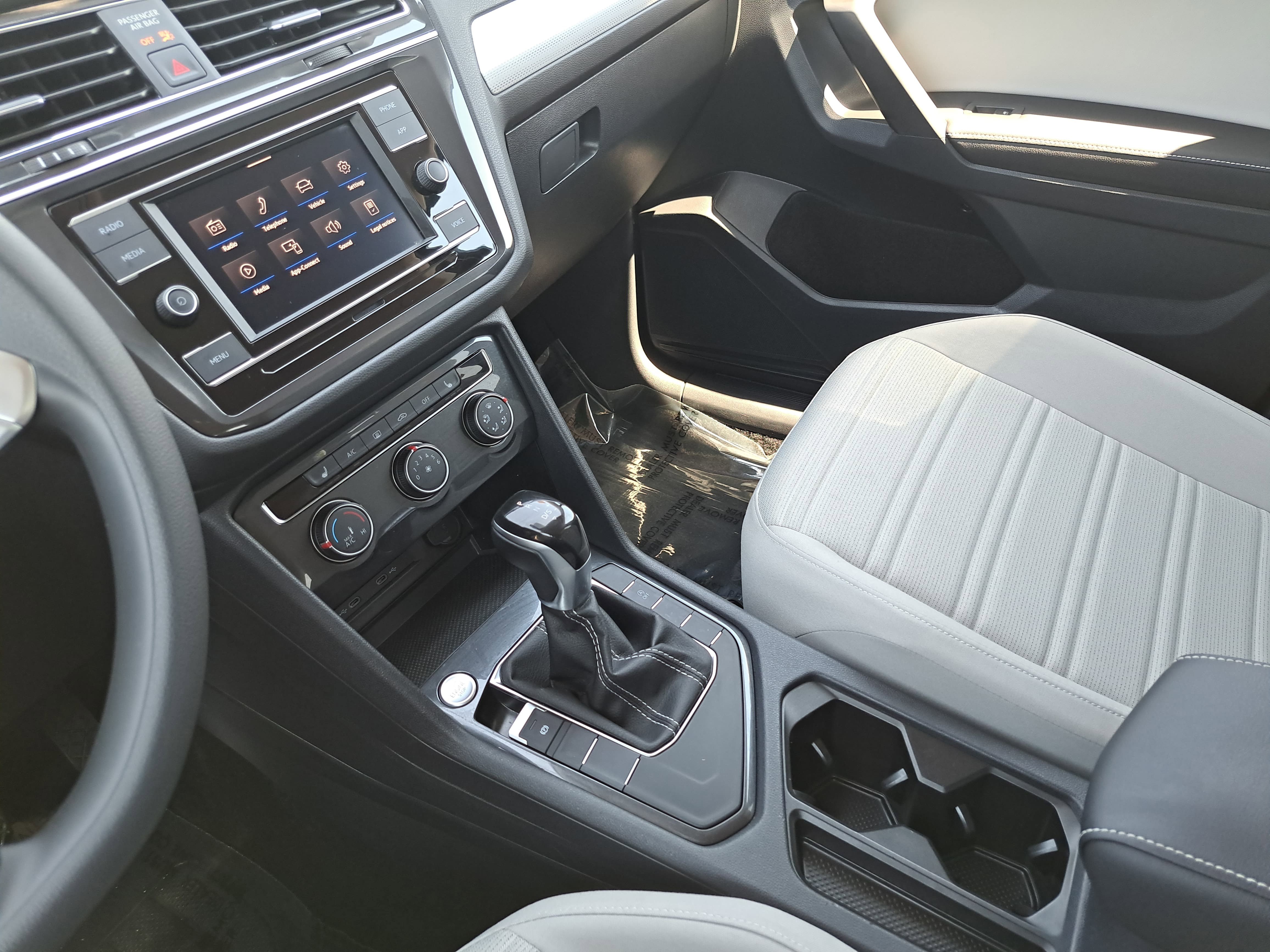 Certified 2023 Volkswagen Tiguan S FWD image 24