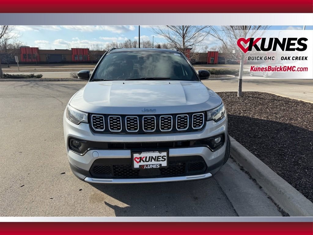 Used 2025 Jeep Compass Limited image 3