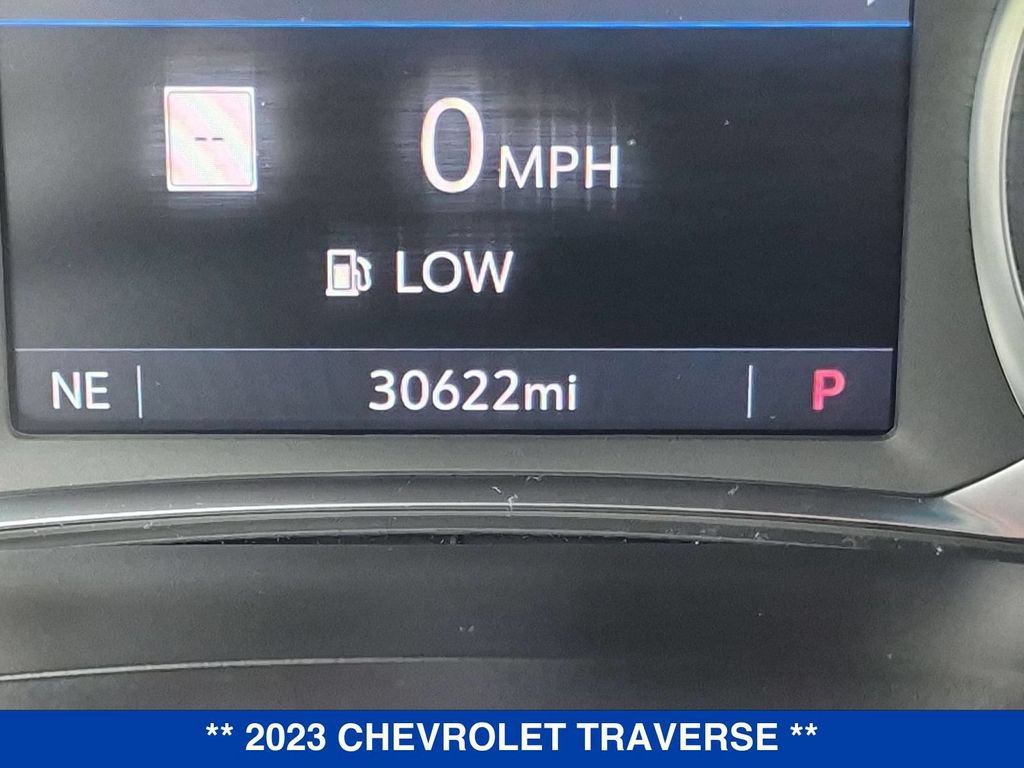 Used 2023 Chevrolet Traverse LT w/ LT Premium Package AWD/4WD image 23