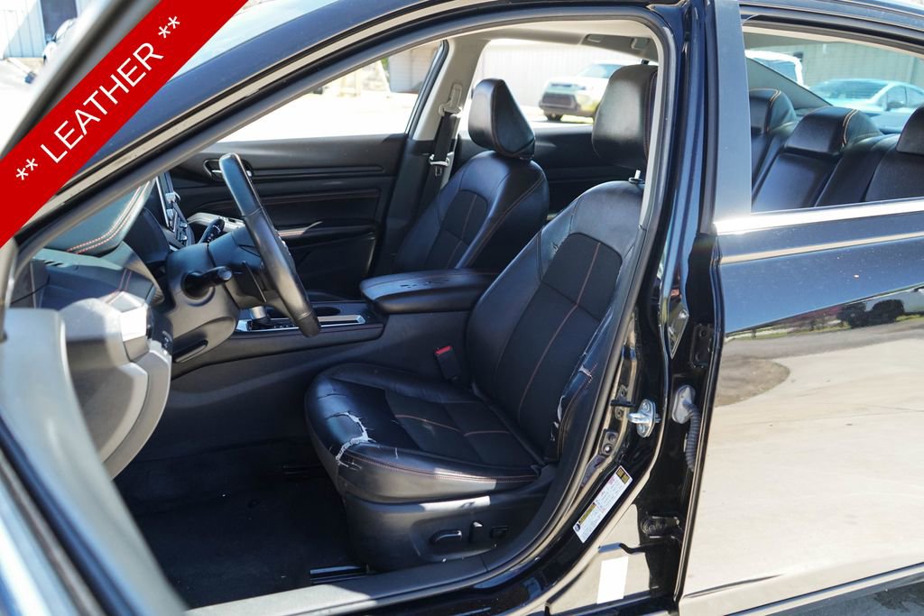 Used 2022 Nissan Altima 2.5 SR w/ Midnight Edition Package image 8