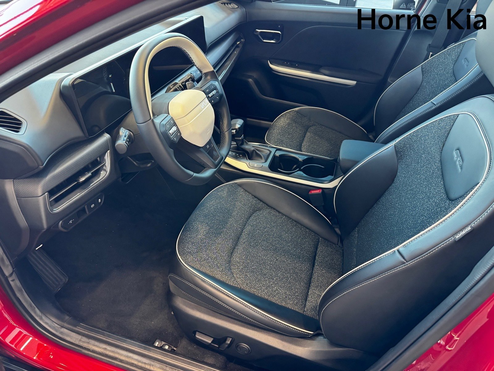 New 2025 Kia K4 GT-Line image 9