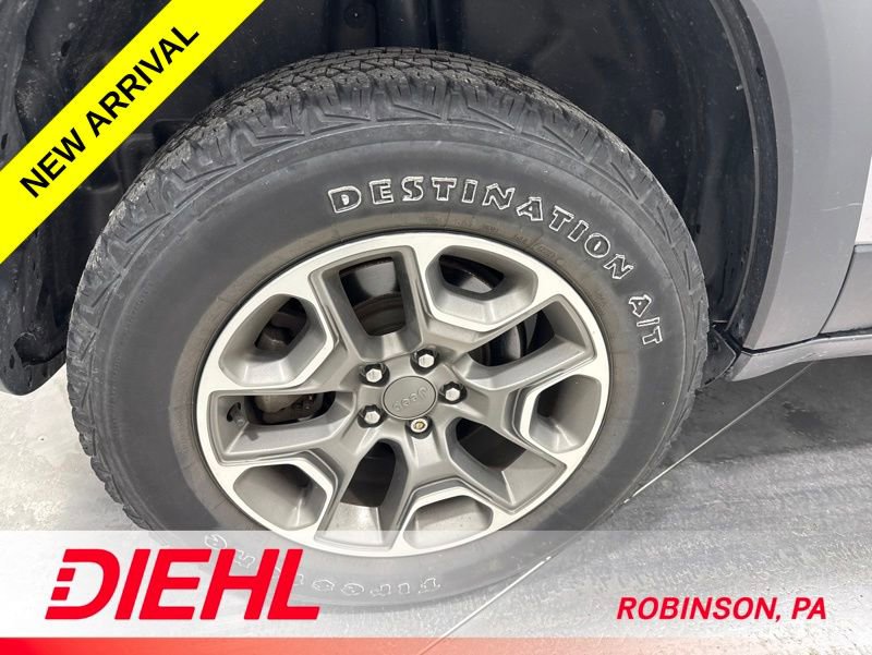 Certified 2022 Jeep Cherokee Trailhawk w/ Sun, Sound & Nav Group AWD/4WD image 8