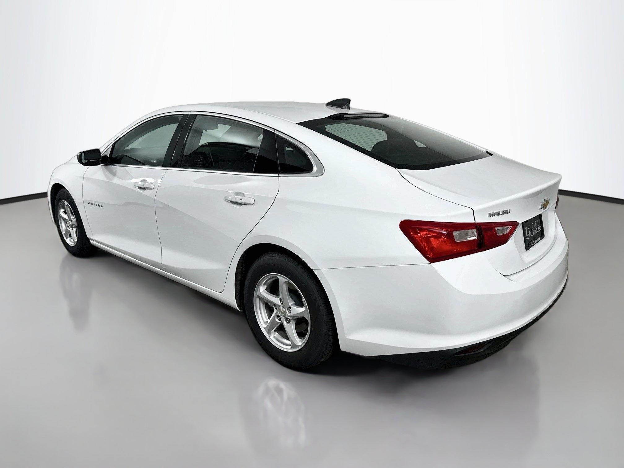 Used 2018 Chevrolet Malibu LS FWD image 5