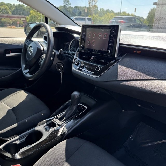 Used 2020 Toyota Corolla LE image 13