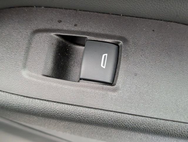 Used 2022 Chevrolet Equinox LT image 34