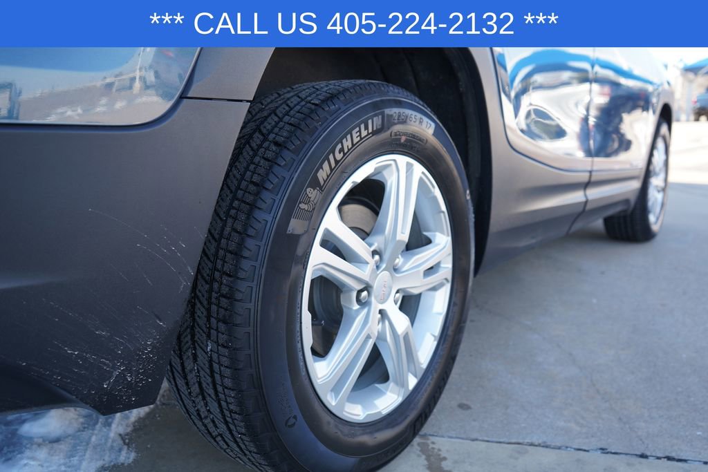 Used 2024 GMC Terrain SLE image 8