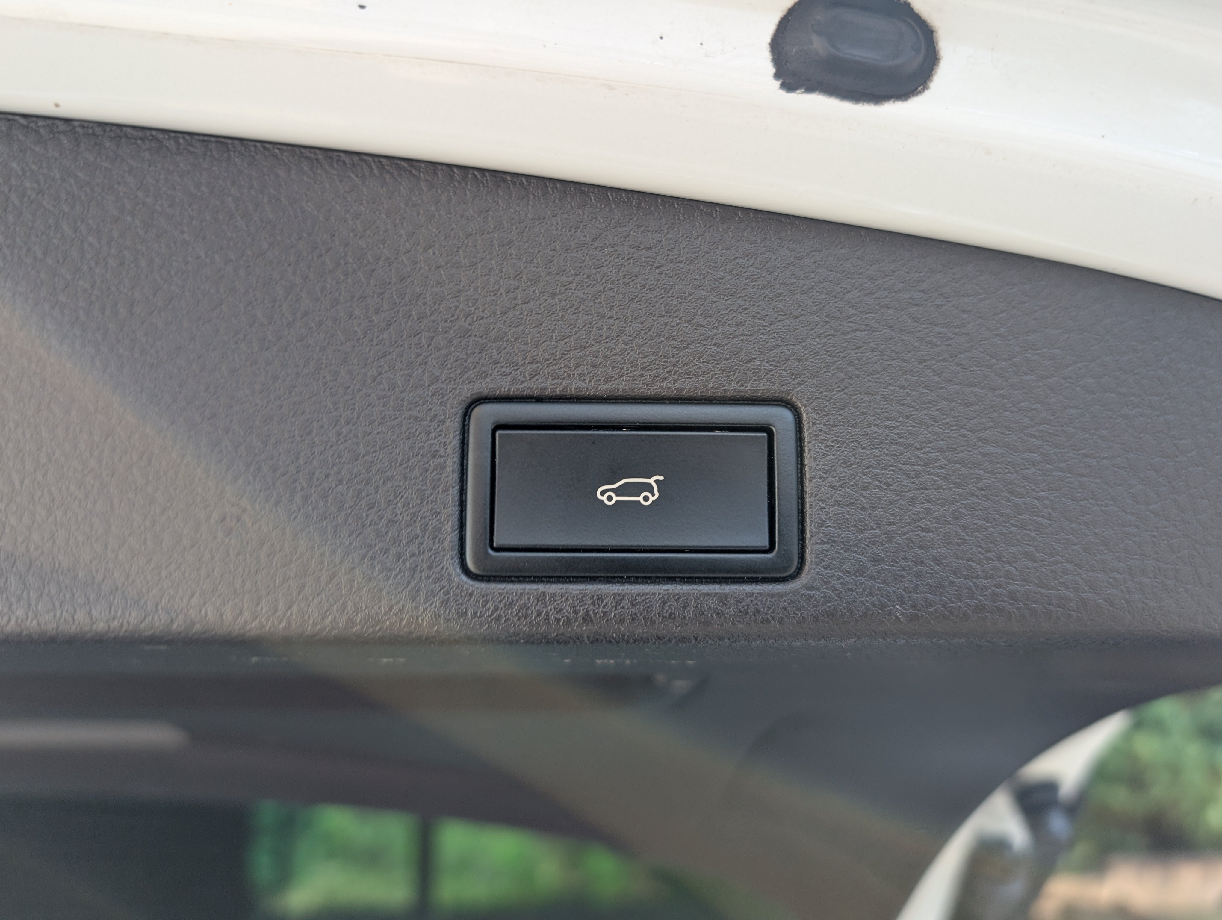 Used 2014 Volkswagen Touareg Executive AWD/4WD image 21