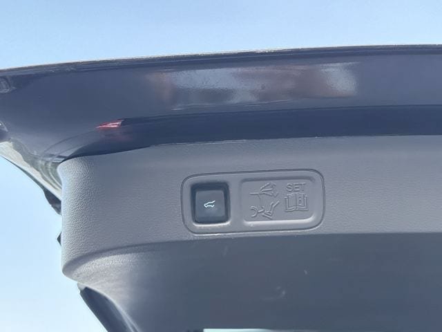 Used 2021 Ford Expedition XLT RWD image 16