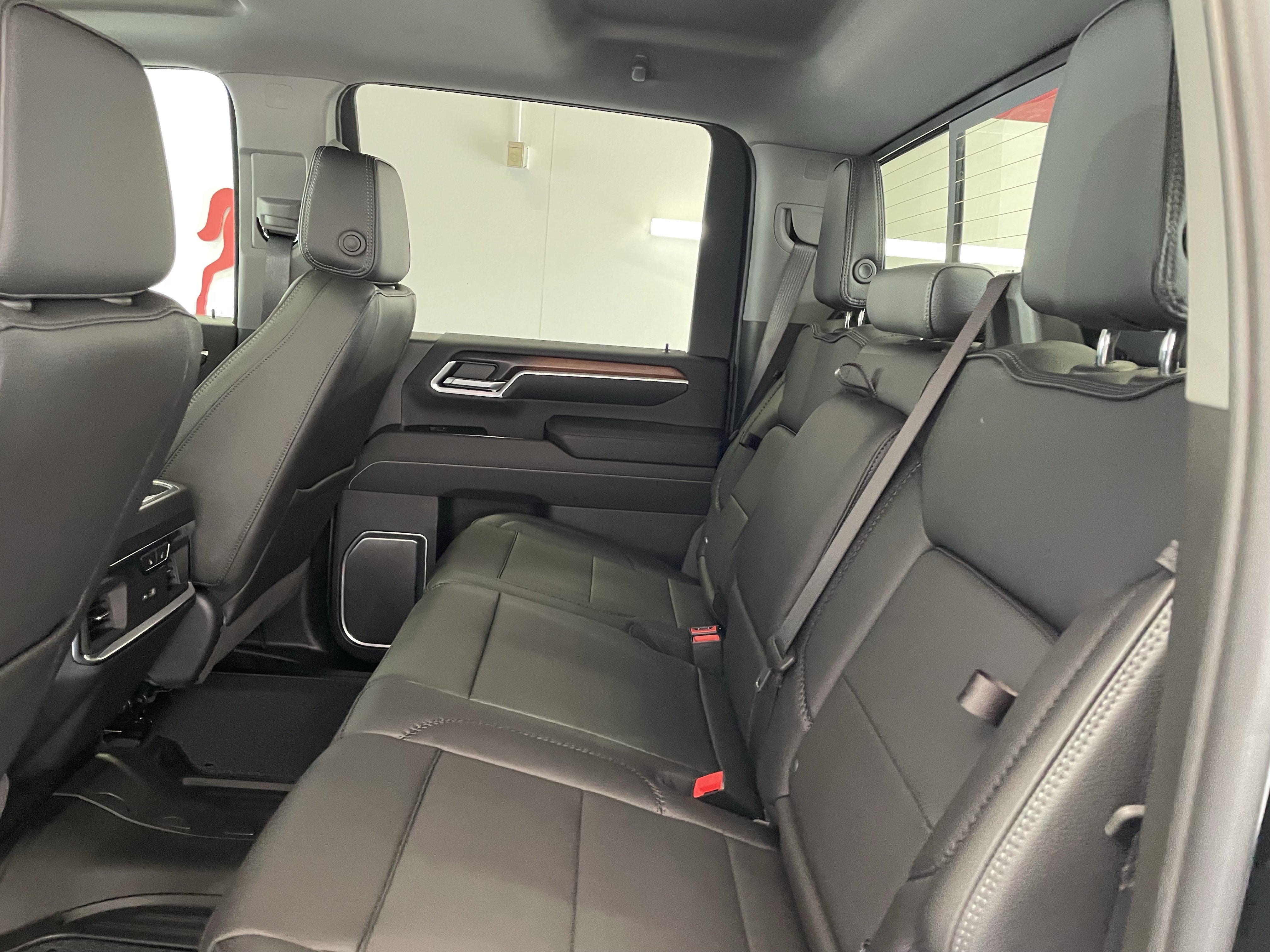New 2026 GMC Sierra 2500 Denali w/ Denali Reserve Package AWD/4WD image 10