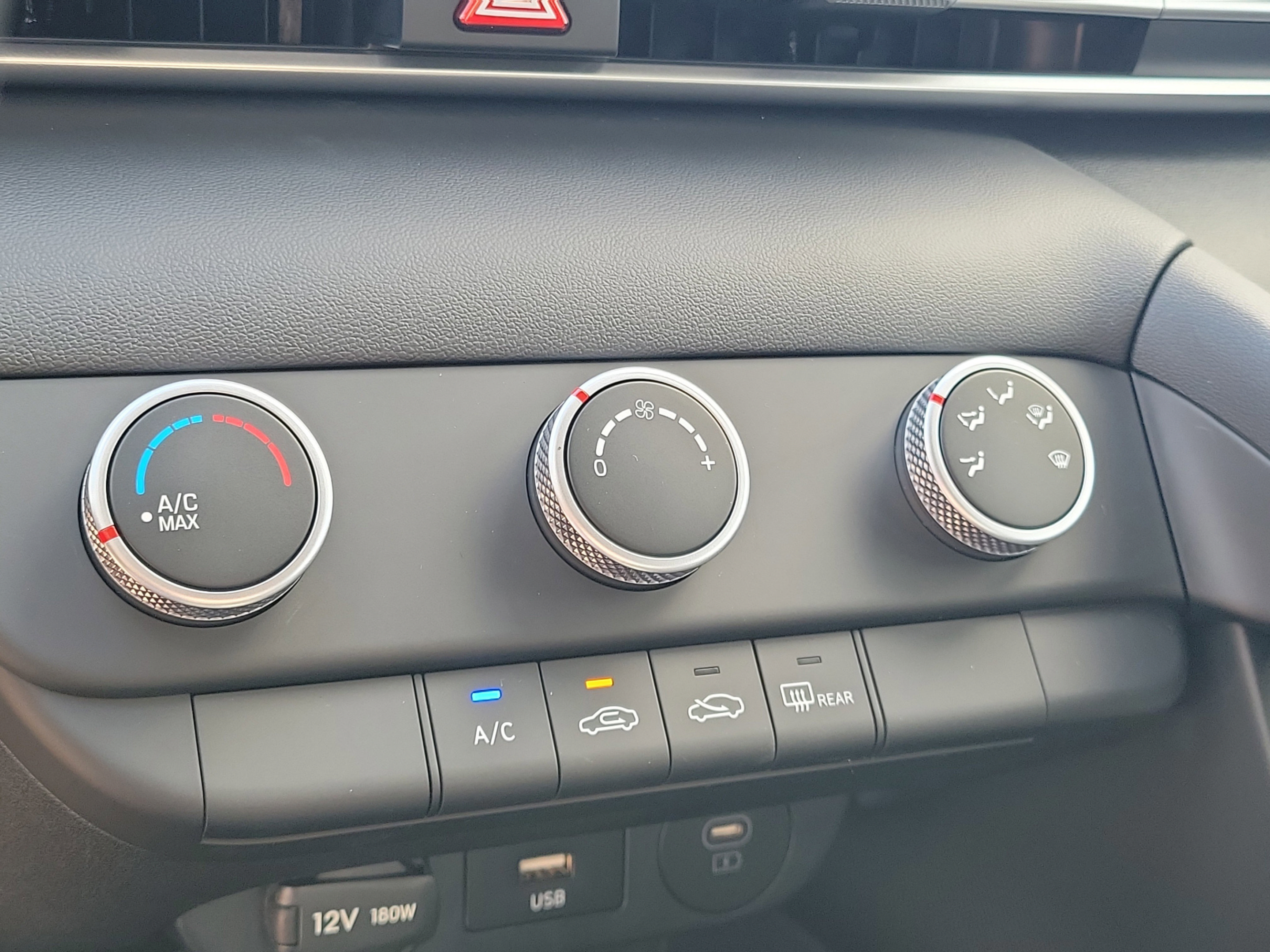Certified 2026 Hyundai Elantra SE FWD image 9