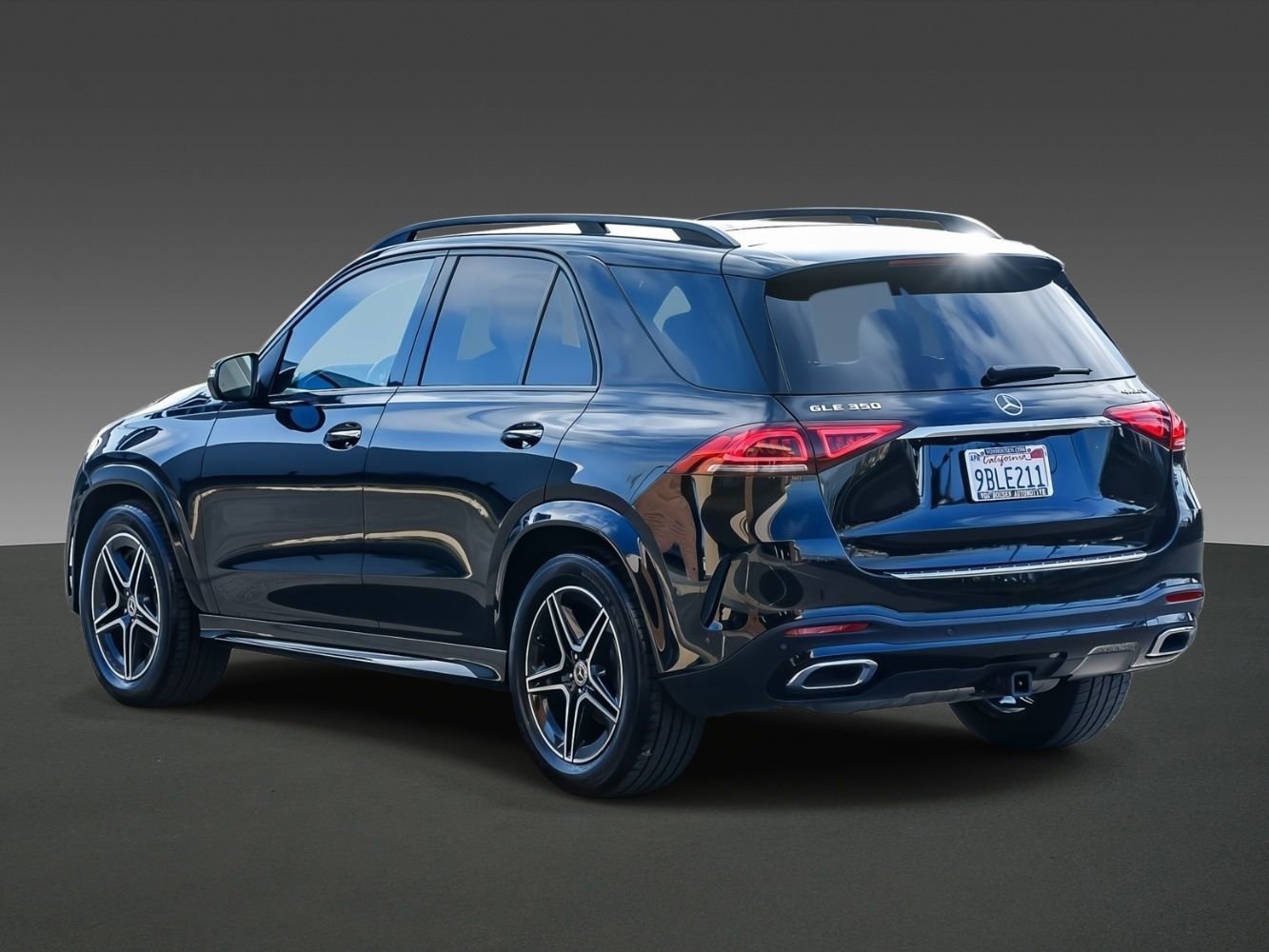 Used 2022 Mercedes-Benz GLE 350 4MATIC image 2