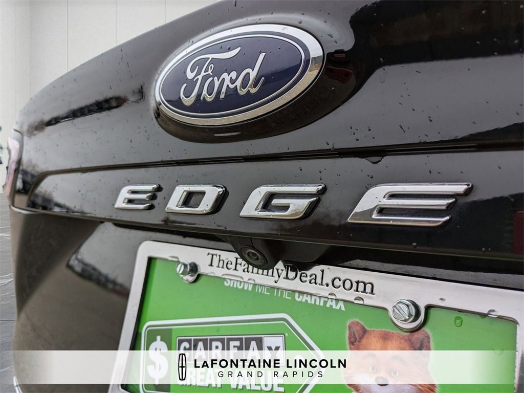 Used 2023 Ford Edge SEL w/ Convenience Package image 9