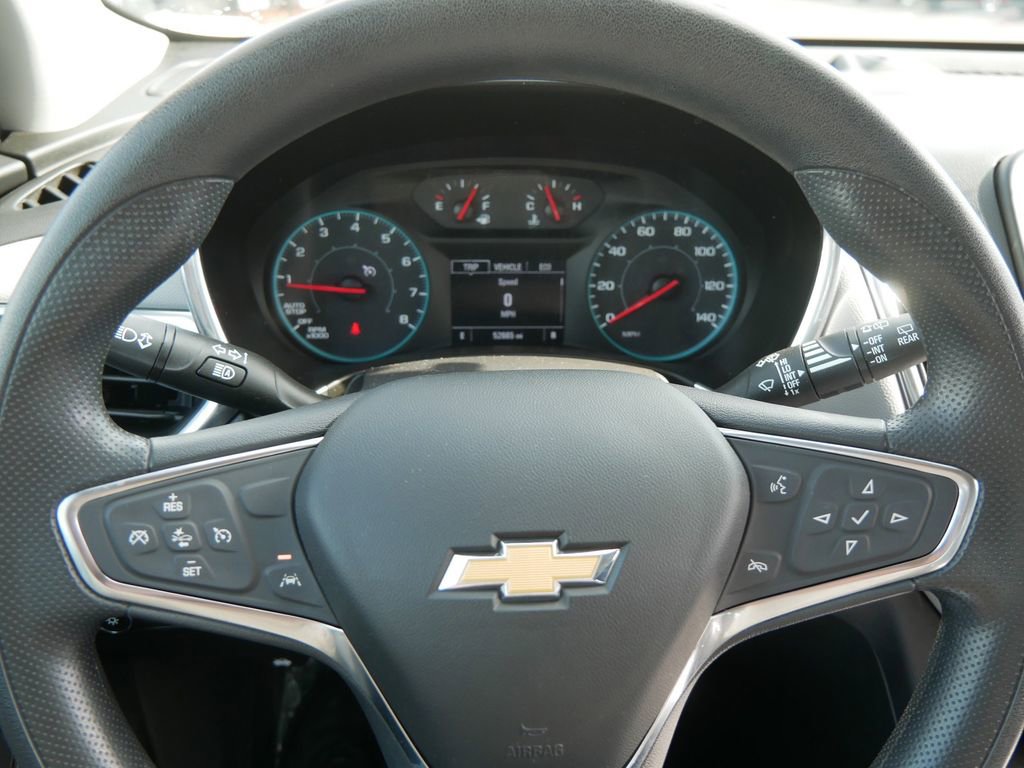 Used 2021 Chevrolet Equinox LS image 25