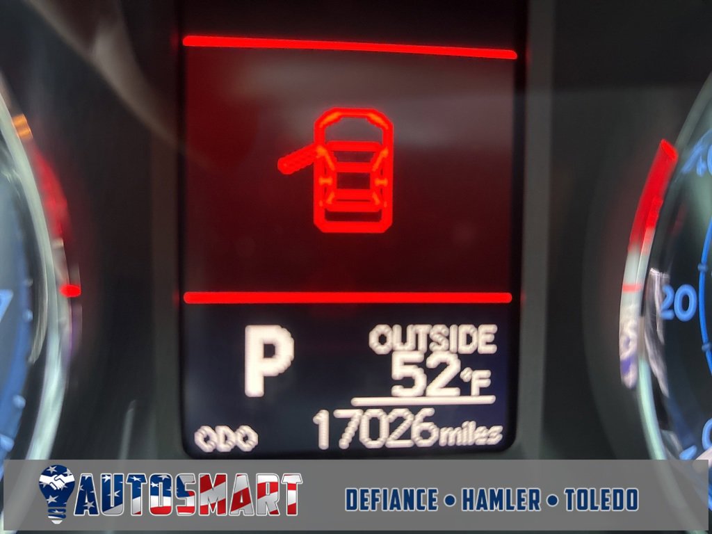 Used 2018 Toyota Corolla LE image 18