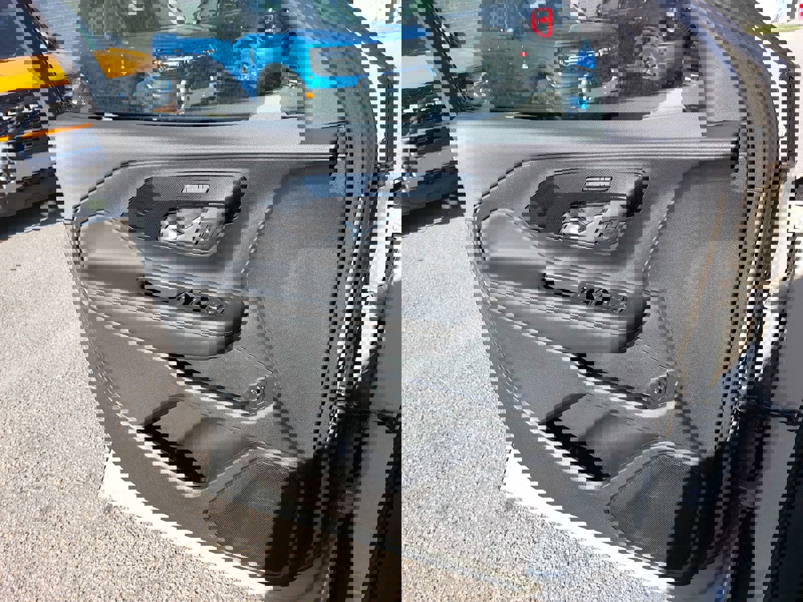 Used 2022 GMC Terrain AT4 image 26