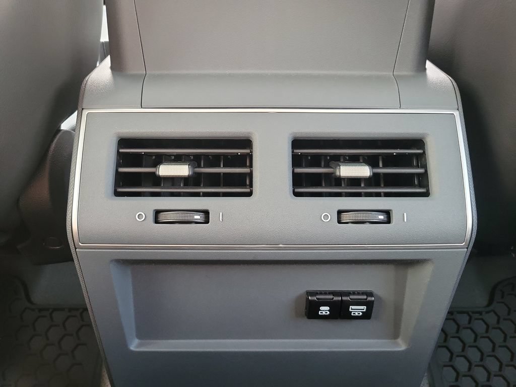 Used 2024 INEOS Grenadier Station Wagon AWD/4WD image 11