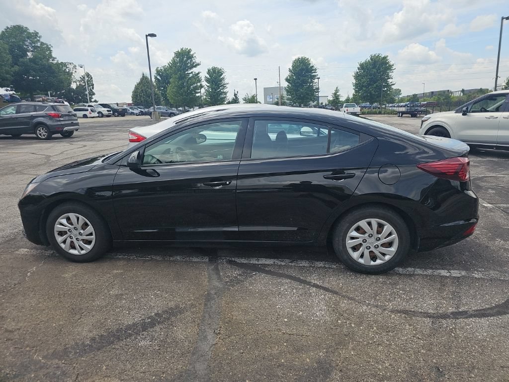 Used 2019 Hyundai Elantra SE w/ Cargo Package FWD image 8
