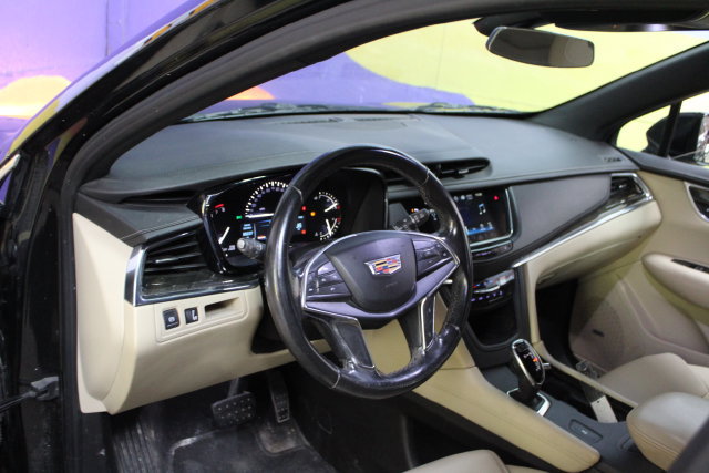 Used 2019 Cadillac XT5 FWD image 14