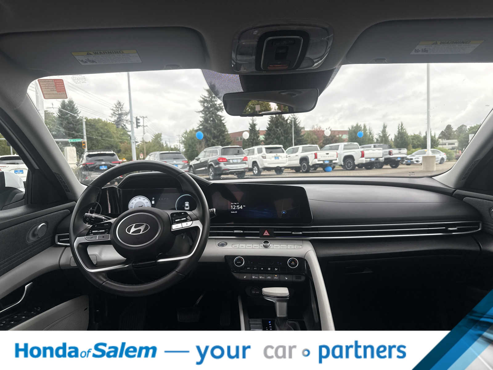 Used 2025 Hyundai Elantra Limited FWD image 10