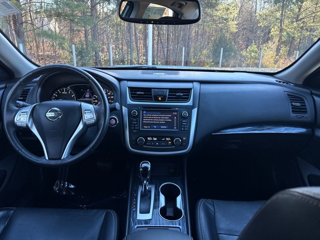 Used 2016 Nissan Altima 2.5 SL w/ 2.5 Technology w/LED Package image 16