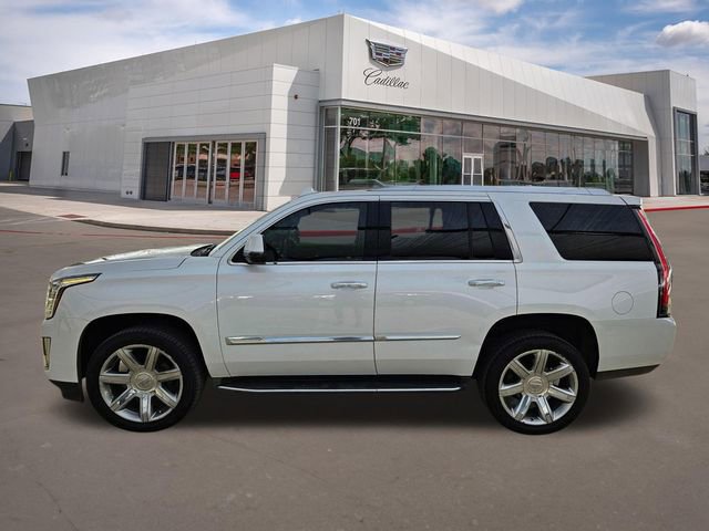 Used 2016 Cadillac Escalade Luxury image 3