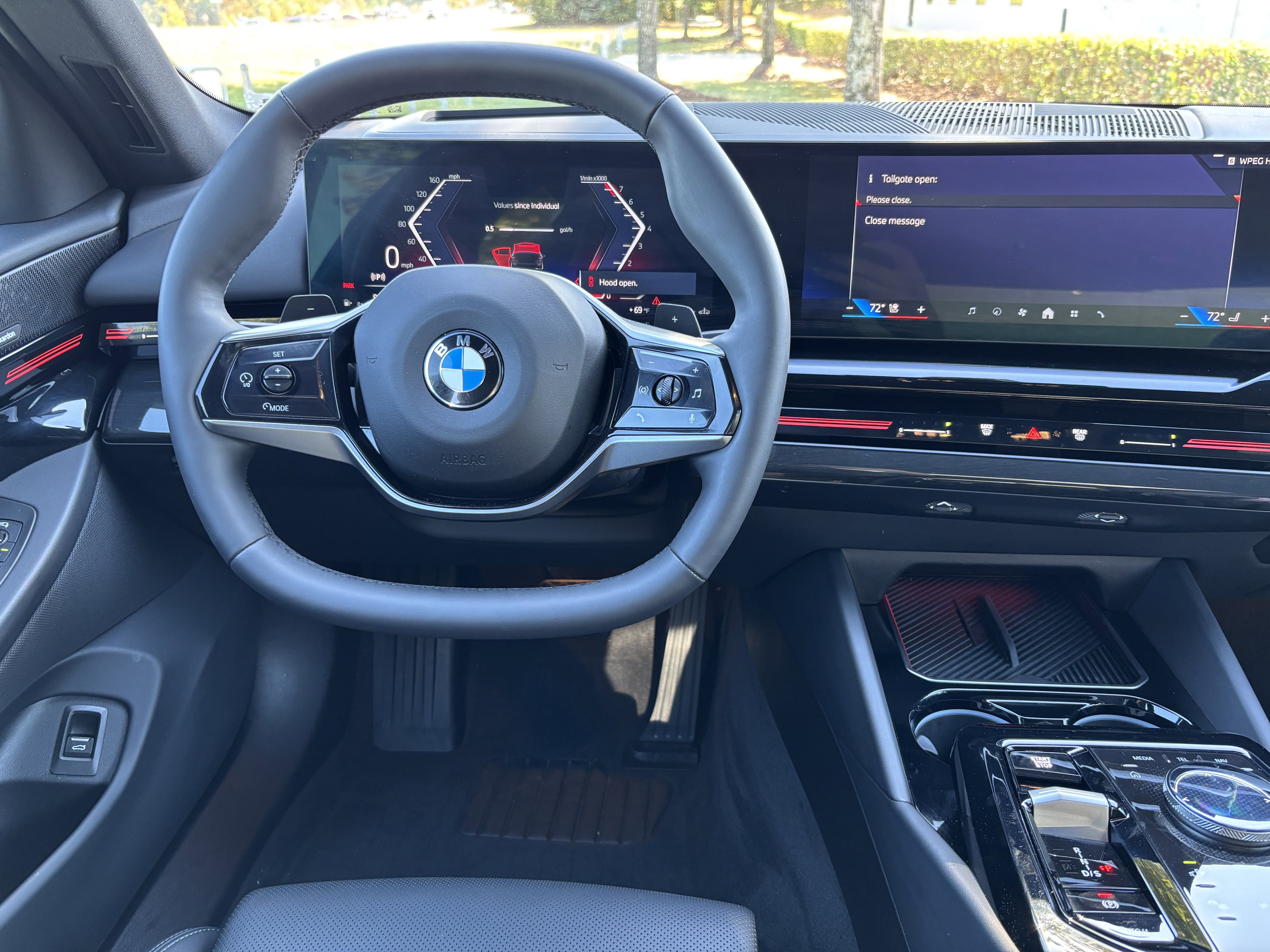 Used 2025 BMW 530i xDrive w/ Premium Package AWD/4WD image 31