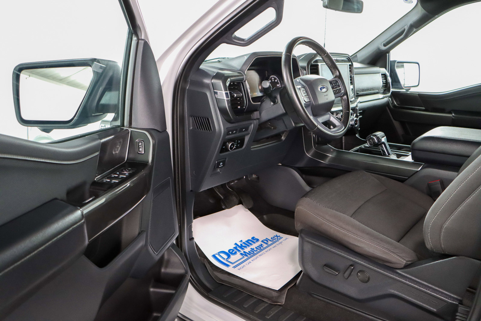 Used 2023 Ford F150 XLT w/ Equipment Group 302A High image 3