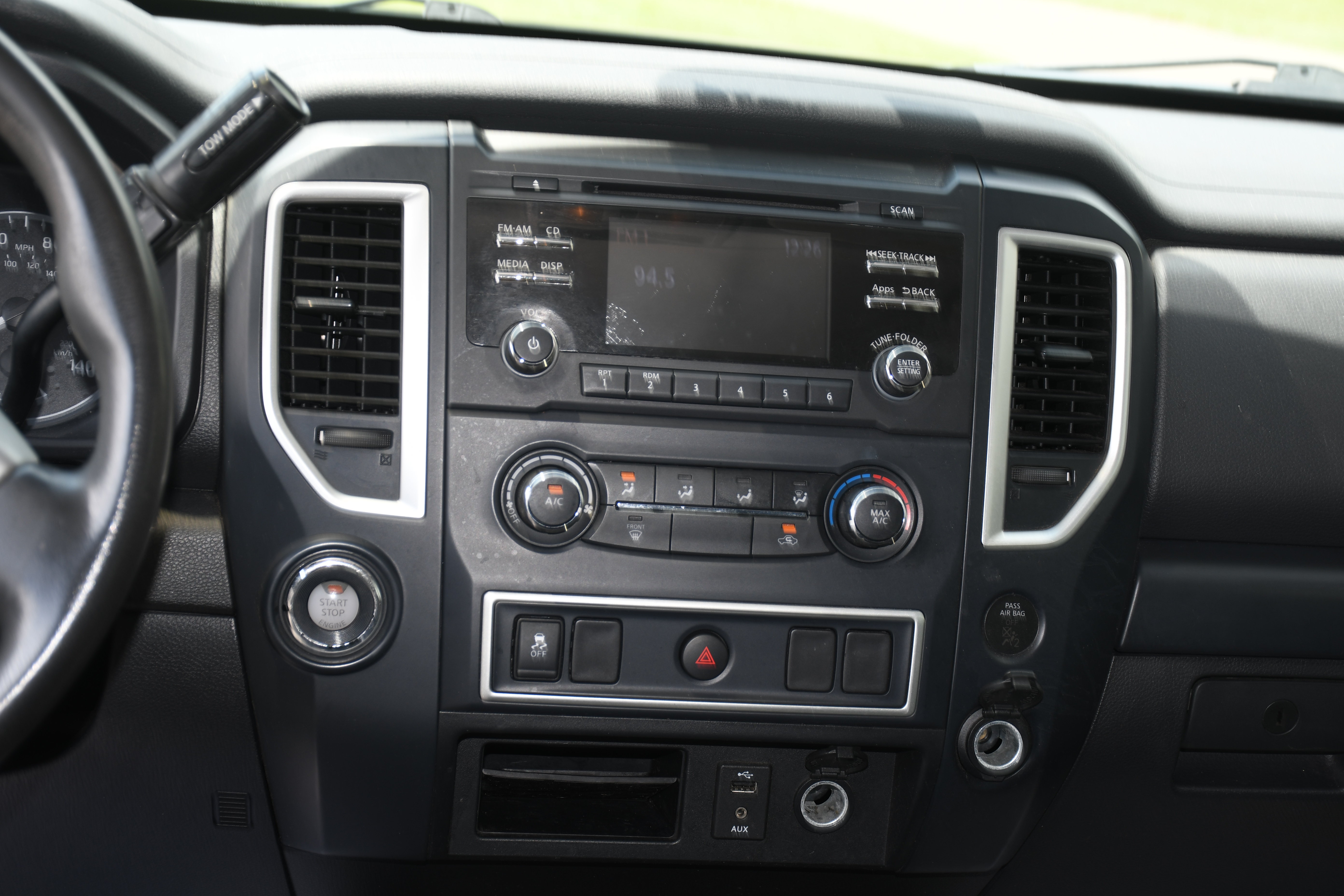 Used 2017 Nissan Titan S RWD image 15